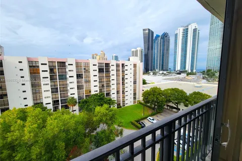 17011 N Bay Rd # 906, Sunny Isles Beach FL 33160