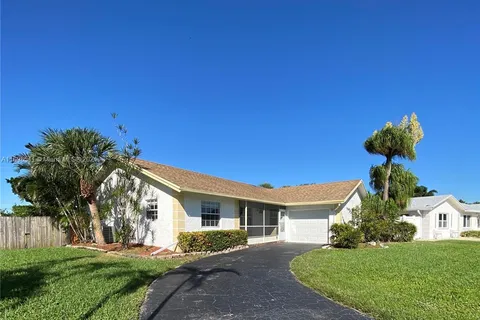 19253 Carolina Cir, Boca Raton FL 33434