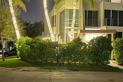 548 Fernwood Rd # 548, Key Biscayne FL 33149