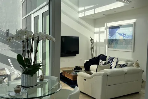 548 Fernwood Rd # 548, Key Biscayne FL 33149