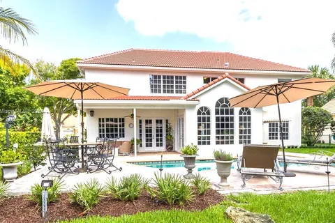 131 Satinwood Ln, Palm Beach Gardens FL 33410