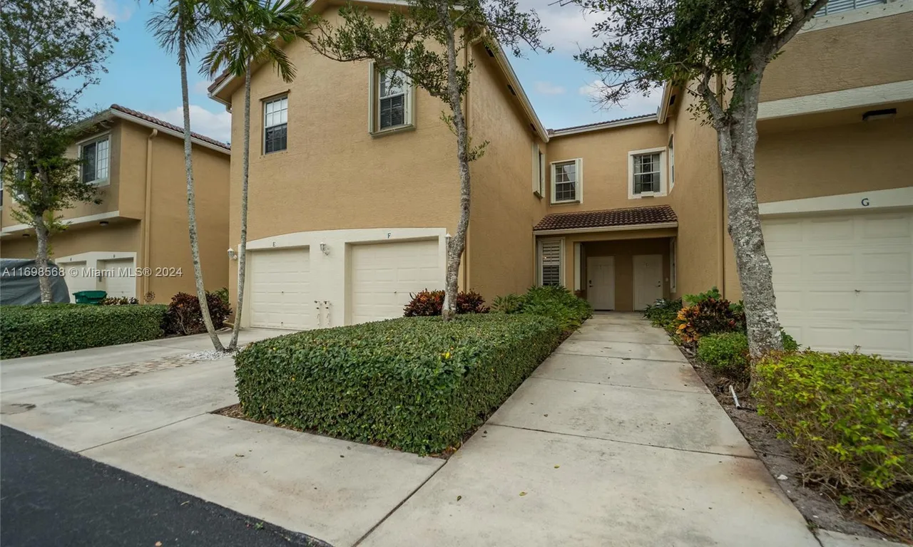 158 Village Blvd # F, Tequesta FL 33469