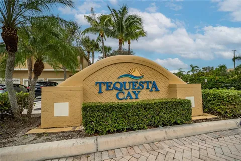 158 Village Blvd # F, Tequesta FL 33469