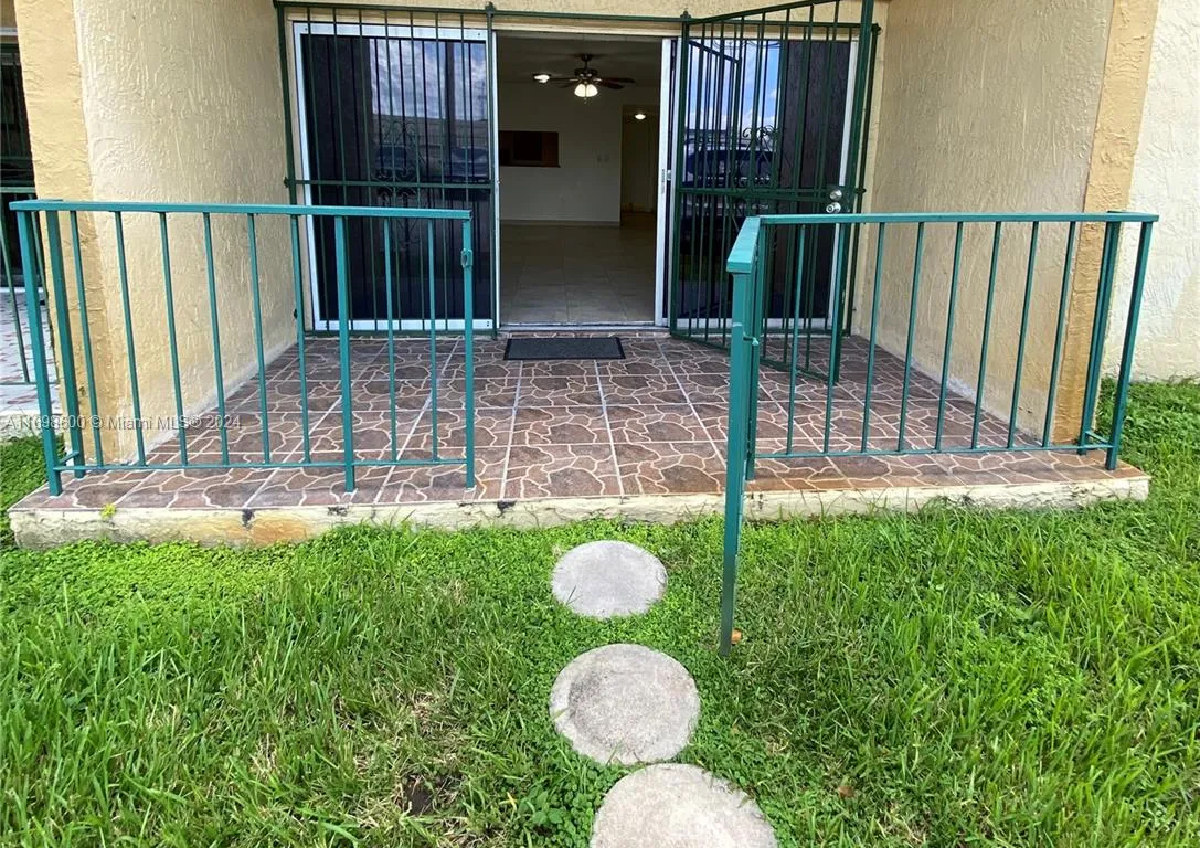 4525 W 20 AV # 123, Hialeah FL 33012