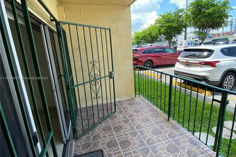 4525 W 20 AV # 123, Hialeah FL 33012