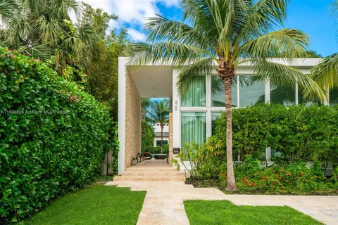 3726 Prairie Ave, Miami Beach FL 33140