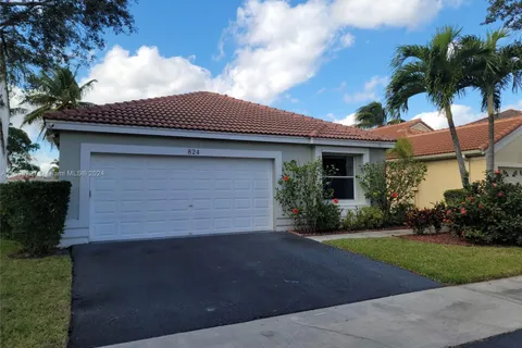 824 Stanton Dr, Weston FL 33326