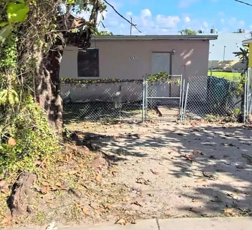 10219 SW 184th St, Cutler Bay FL 33157