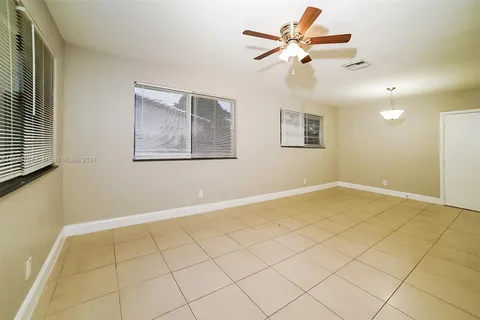 450 SW 28th Way, Fort Lauderdale FL 33312