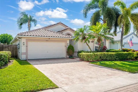 8844 Thames River Dr, Boca Raton FL 33433