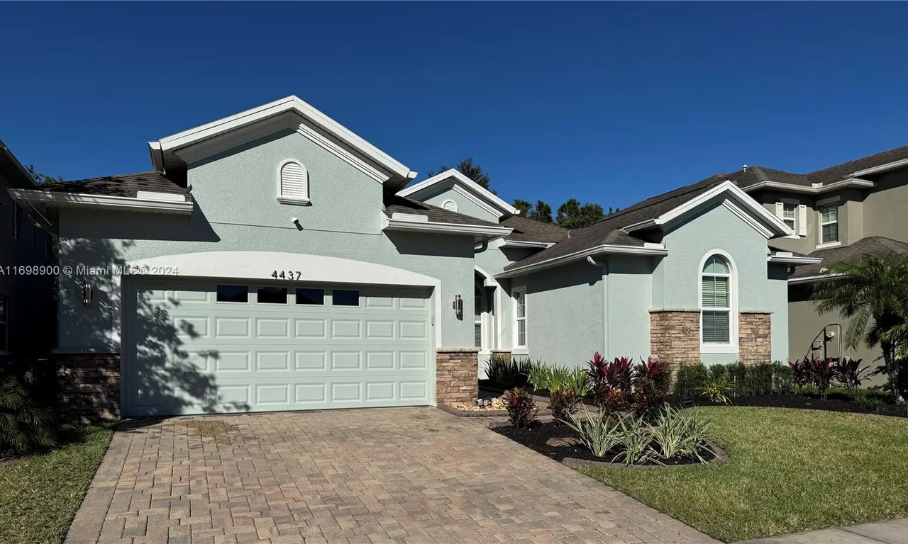 4437 Azure Isle Way, Kissimmee FL 34744