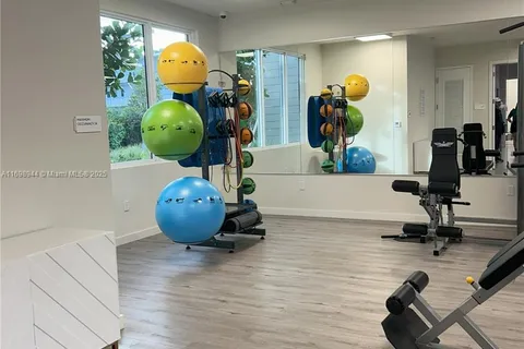 610 NE 2 ST # 304, Dania Beach FL 33004