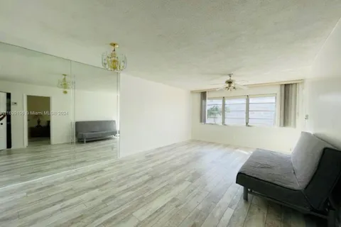 410 SE 2nd St # 210, Hallandale Beach FL 33009