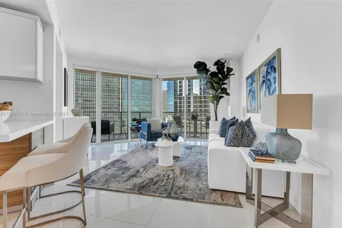 1300 Brickell Bay Dr # 1802, Miami FL 33131