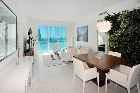 950 Brickell Bay Dr # 4905, Miami FL 33131