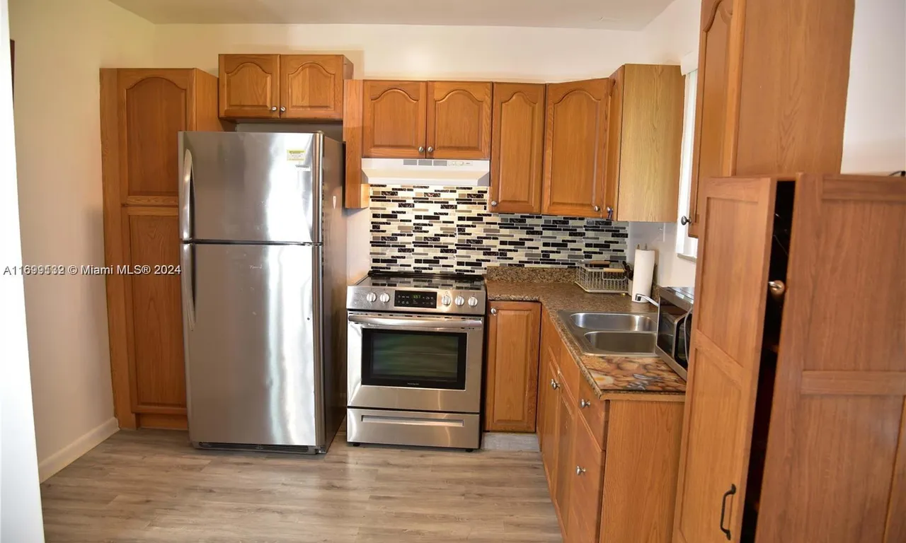 3162 Sheridan Ln # 161, Hollywood FL 33021