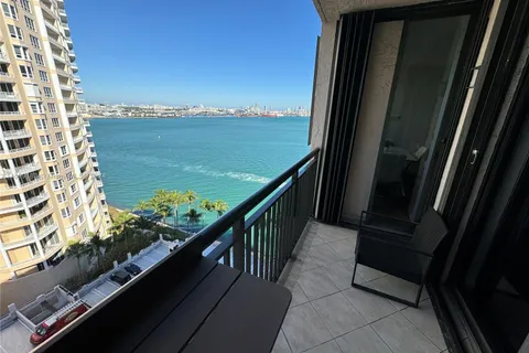 540 Brickell Key Dr # 1624, Miami FL 33131