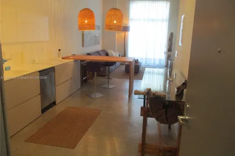 2001 Meridian Ave # 512, Miami Beach FL 33139