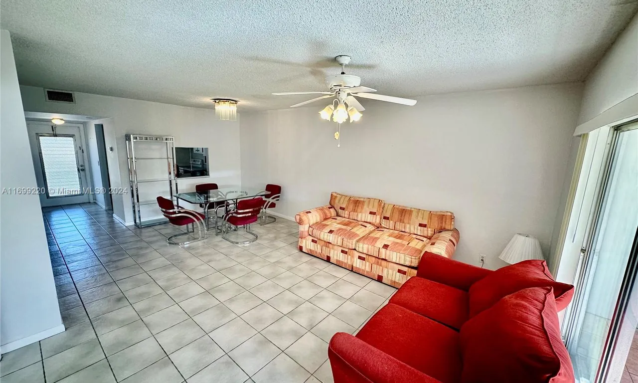 7600 NW 4th Pl # 206, Margate FL 33063