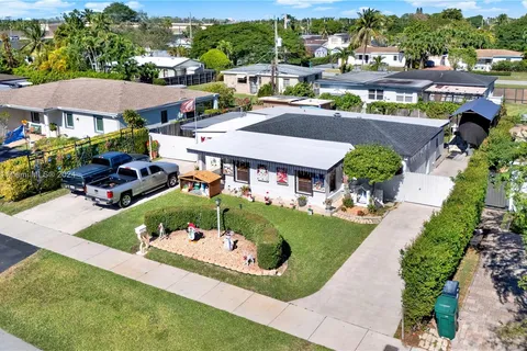 7551 SW 37th St, Miami FL 33155