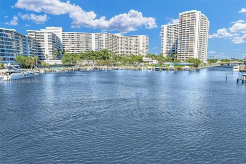 2500 Parkview Dr # 2411, Hallandale Beach FL 33009