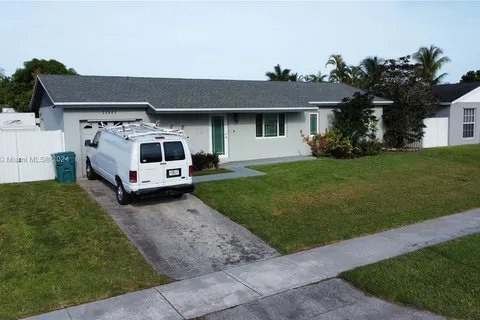 26601 SW 124th Ave, Homestead FL 33032