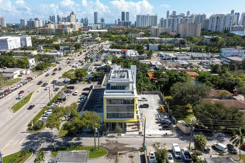 18501 NE 25th Ct STUDIO UNIT, North Miami Beach FL 33160