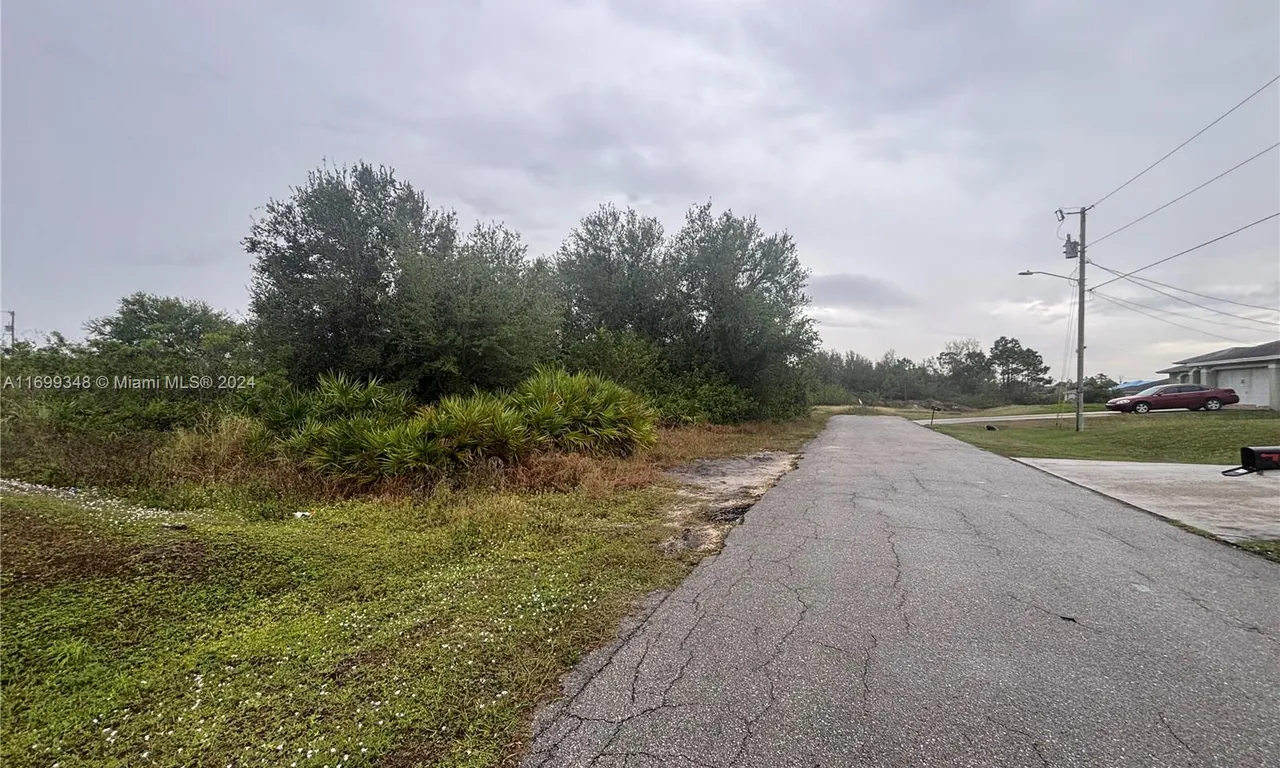 3702 25th st, Lehigh Acres FL 33976