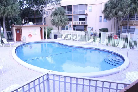 8400 Lagos De Campo Blvd # 210, Tamarac FL 33321