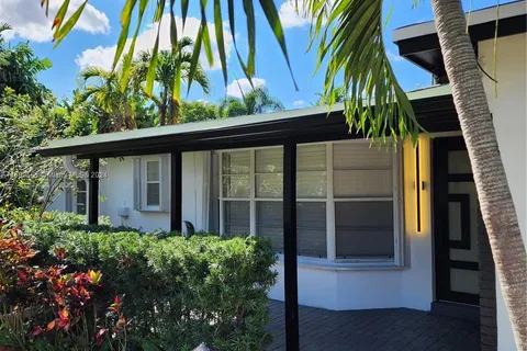 2409 NW 7th Ave, Wilton Manors FL 33311