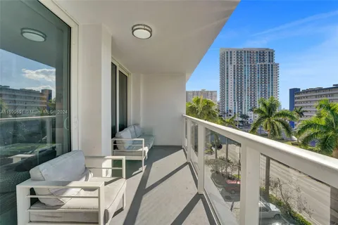 1880 S Ocean Dr # 503, Hallandale Beach FL 33009