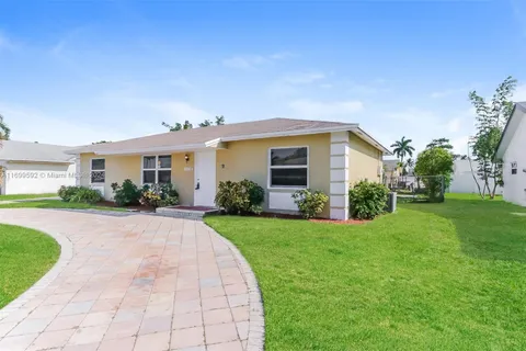 19426 Colorado Cir, Boca Raton FL 33434