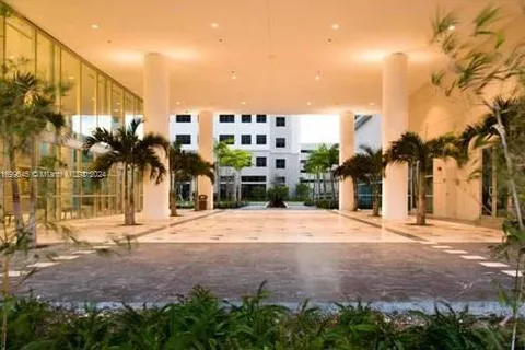 20900 NE 30th Ave # 415, Aventura FL 33180