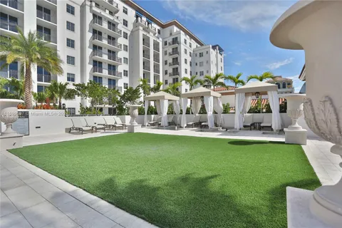 2000 Salzedo Street # 913, Coral Gables FL 33134