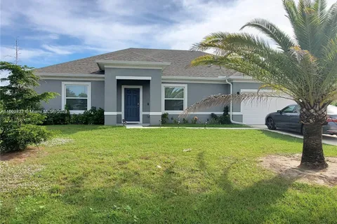 434 SW Hurtig Ct, Port St. Lucie FL 34983