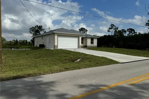 2403 E 10th ST, Lehigh Acres FL 33936