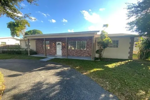 4308 Adams St, Hollywood FL 33021