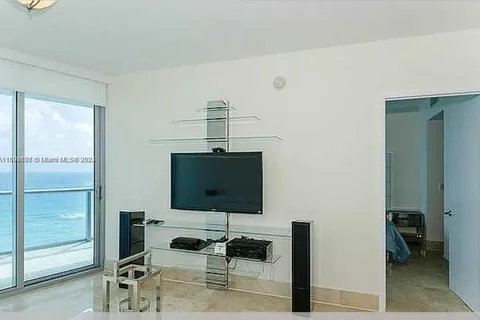 17001 Collins Ave # 1006, Sunny Isles Beach FL 33160