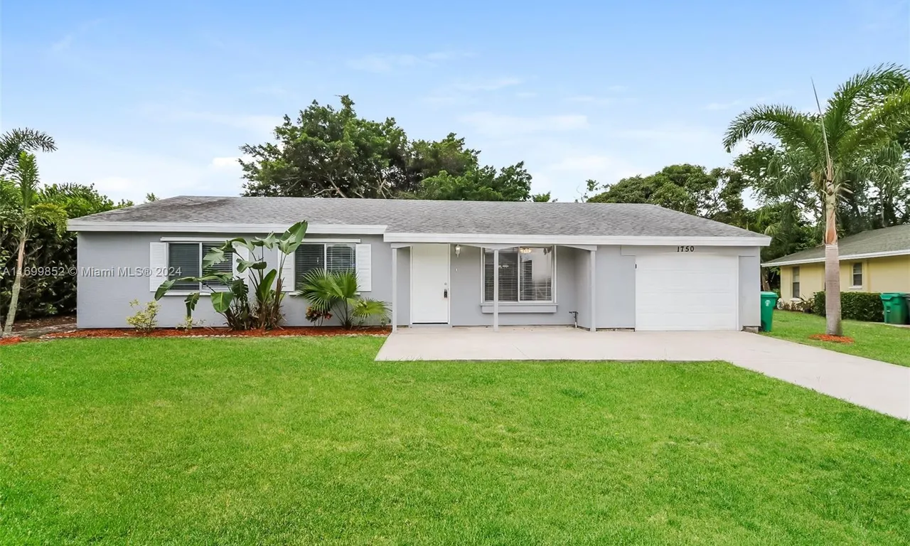 1750 SE Elkhart Ter, Port St. Lucie FL 34952