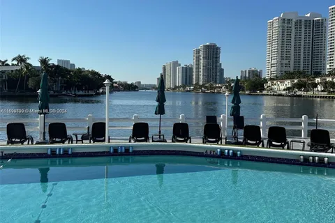 3209 S Ocean Dr # 4M, Hallandale Beach FL 33009