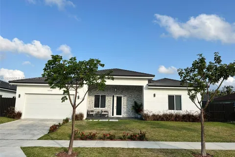 21333 Ingraham Ave Rd, Cutler Bay FL 33189