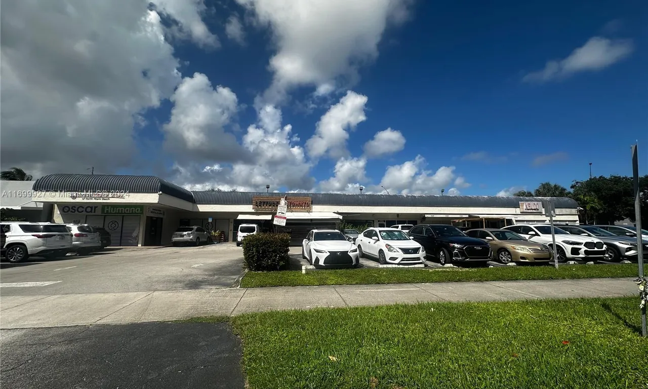 17064 W Dixie Hwy, North Miami Beach FL 33160