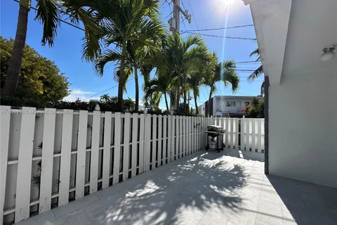 7400 Gary Ave, Miami Beach FL 33141