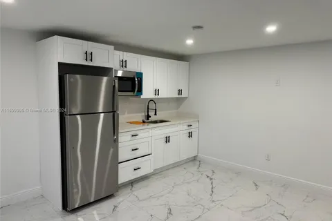 19710 NW 46th Ave # 1, Miami Gardens FL 33055