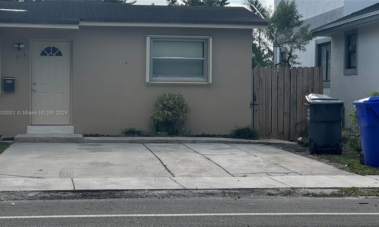 518 Glenn Pkwy, Hollywood FL 33021