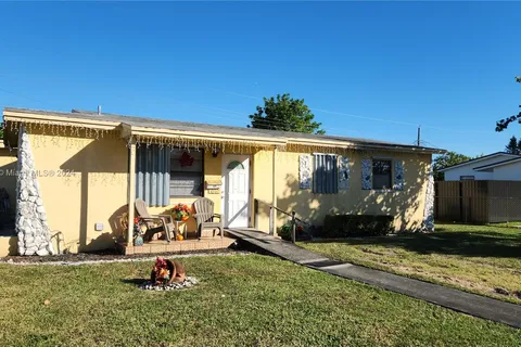 10365 SW 149th Ter, Miami FL 33176