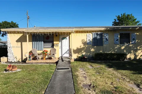 10365 SW 149th Ter, Miami FL 33176