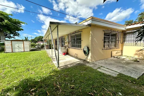 480 W 37th St, Hialeah FL 33012