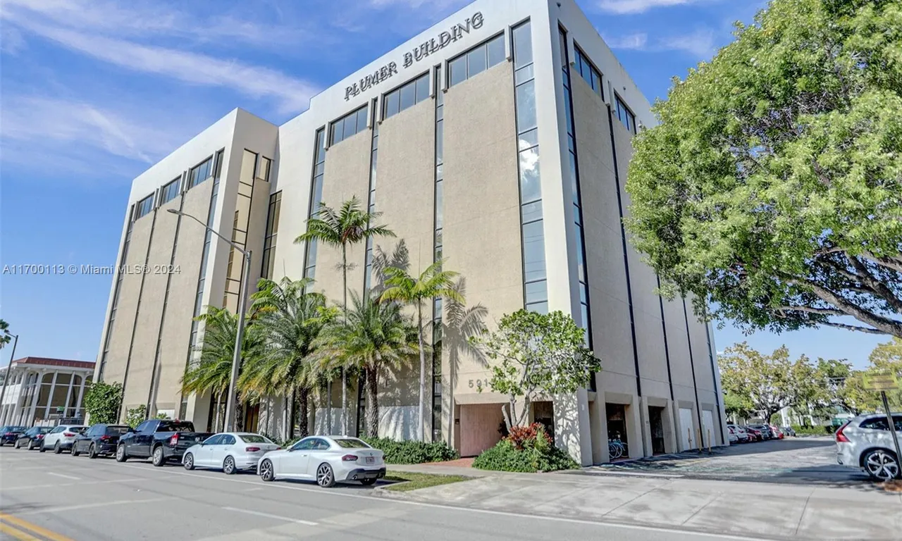 5915 Ponce De Leon Blvd # 18, Coral Gables FL 33146