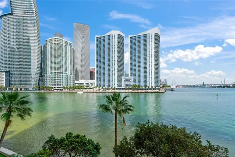 888 Brickell Key Dr # 408, Miami FL 33131